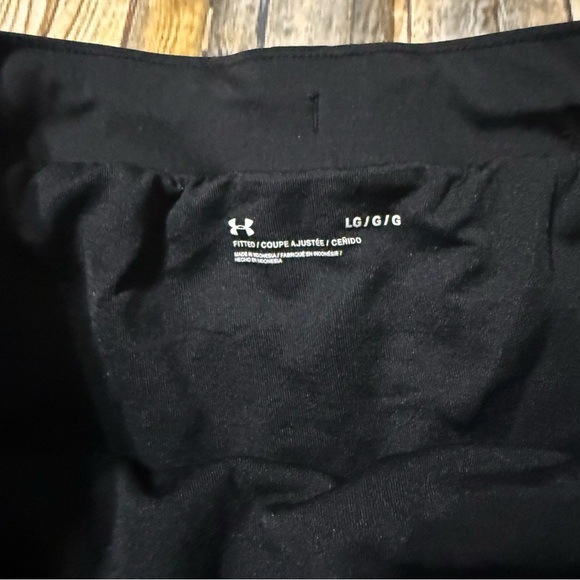 Under Armour Fitted Black Brief Lined Athletic Running Shorts - Picture 3 of 3